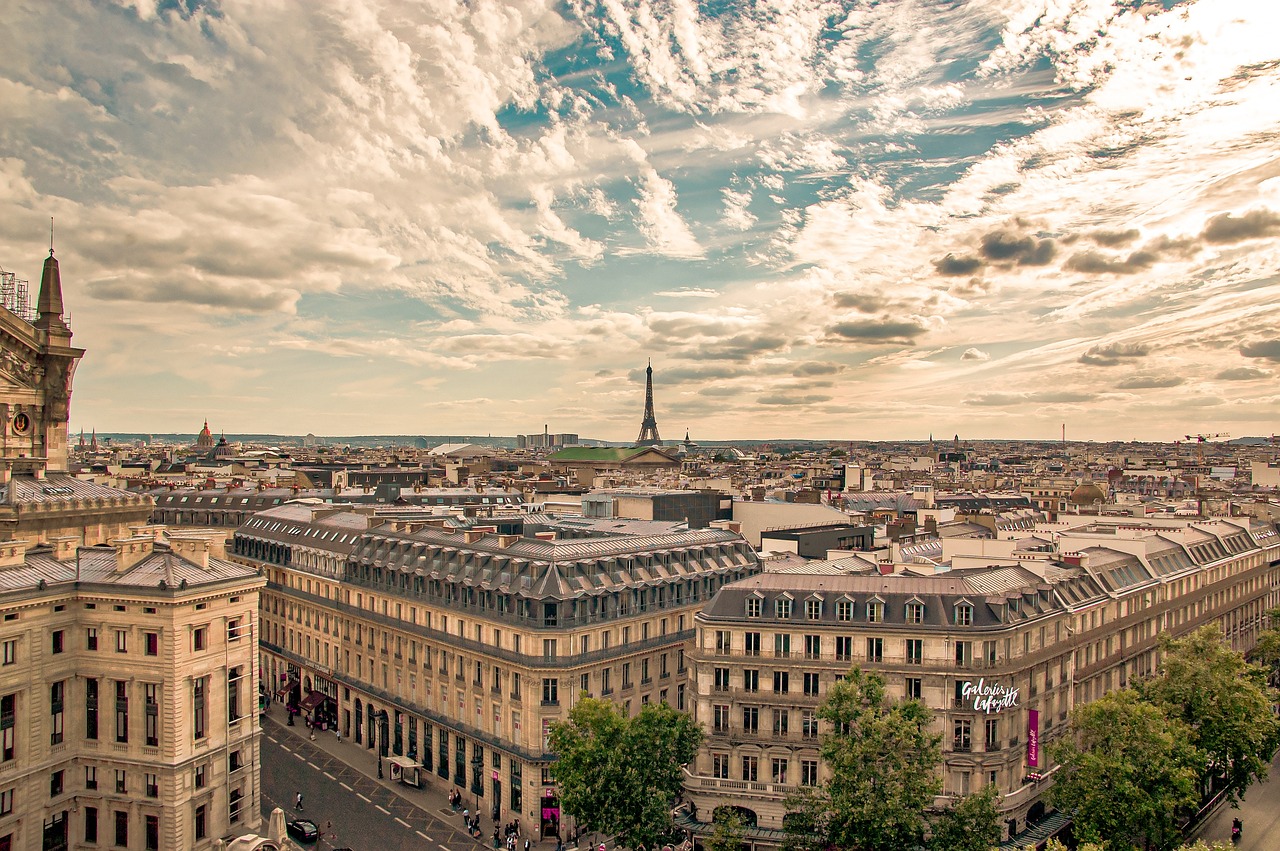 paris-6510643_1280